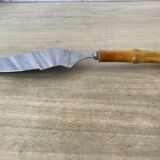 Bamboo handle pie shovel