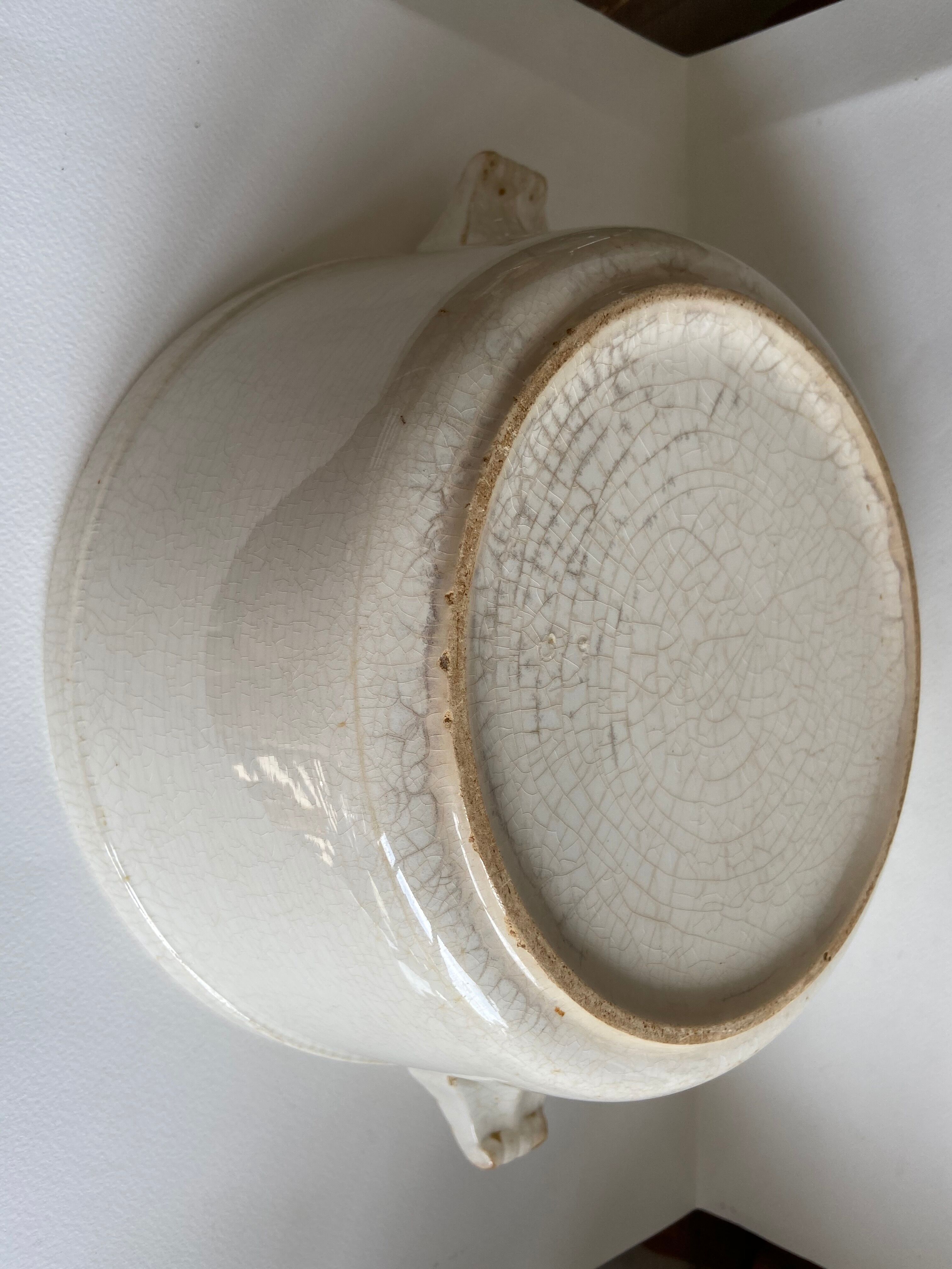 Enamelled ceramic salad bowl