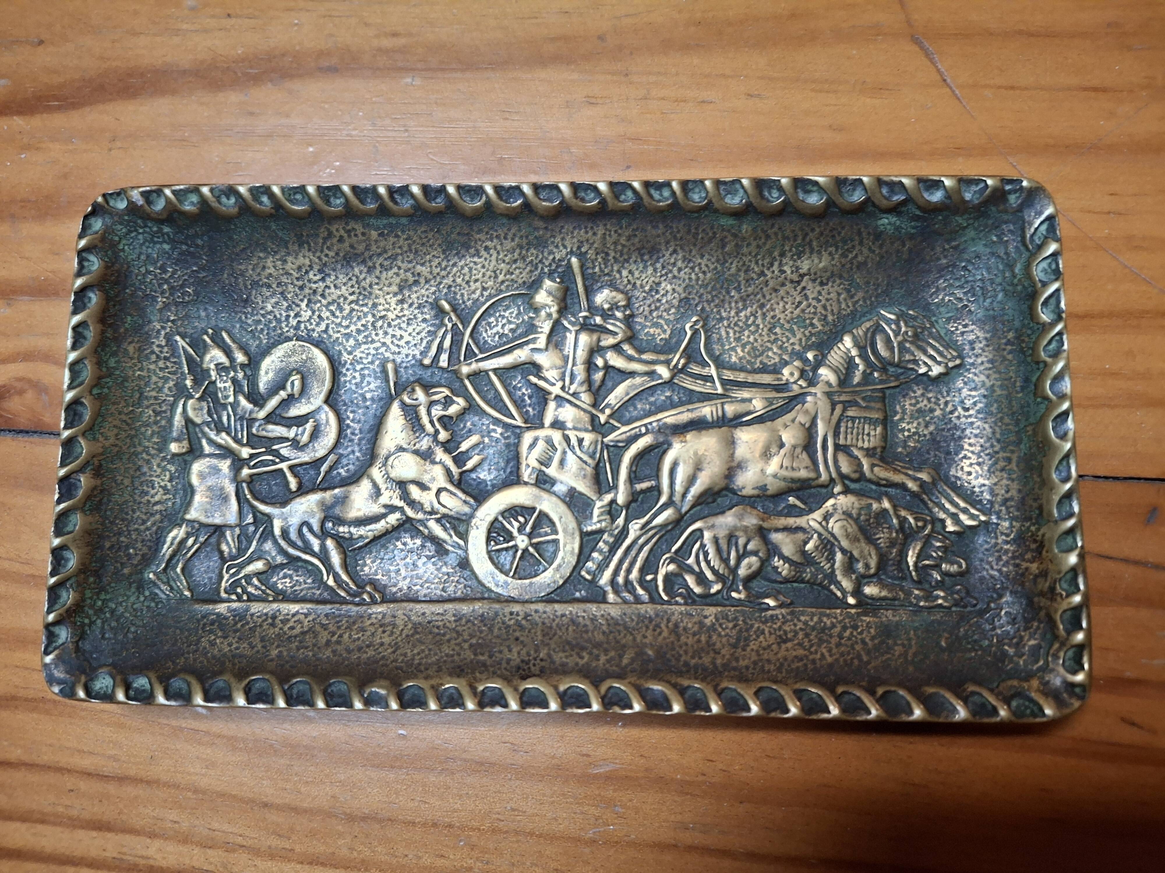 Bronze catchall 15.3 X 8 cm 265 grams signed Max Le Verrier very good.