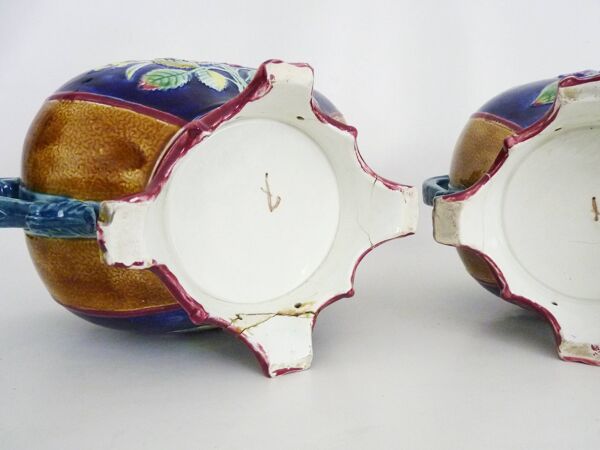 Paire d'anciennes jardinières cache pot en barbotine dragon Art Nouveau