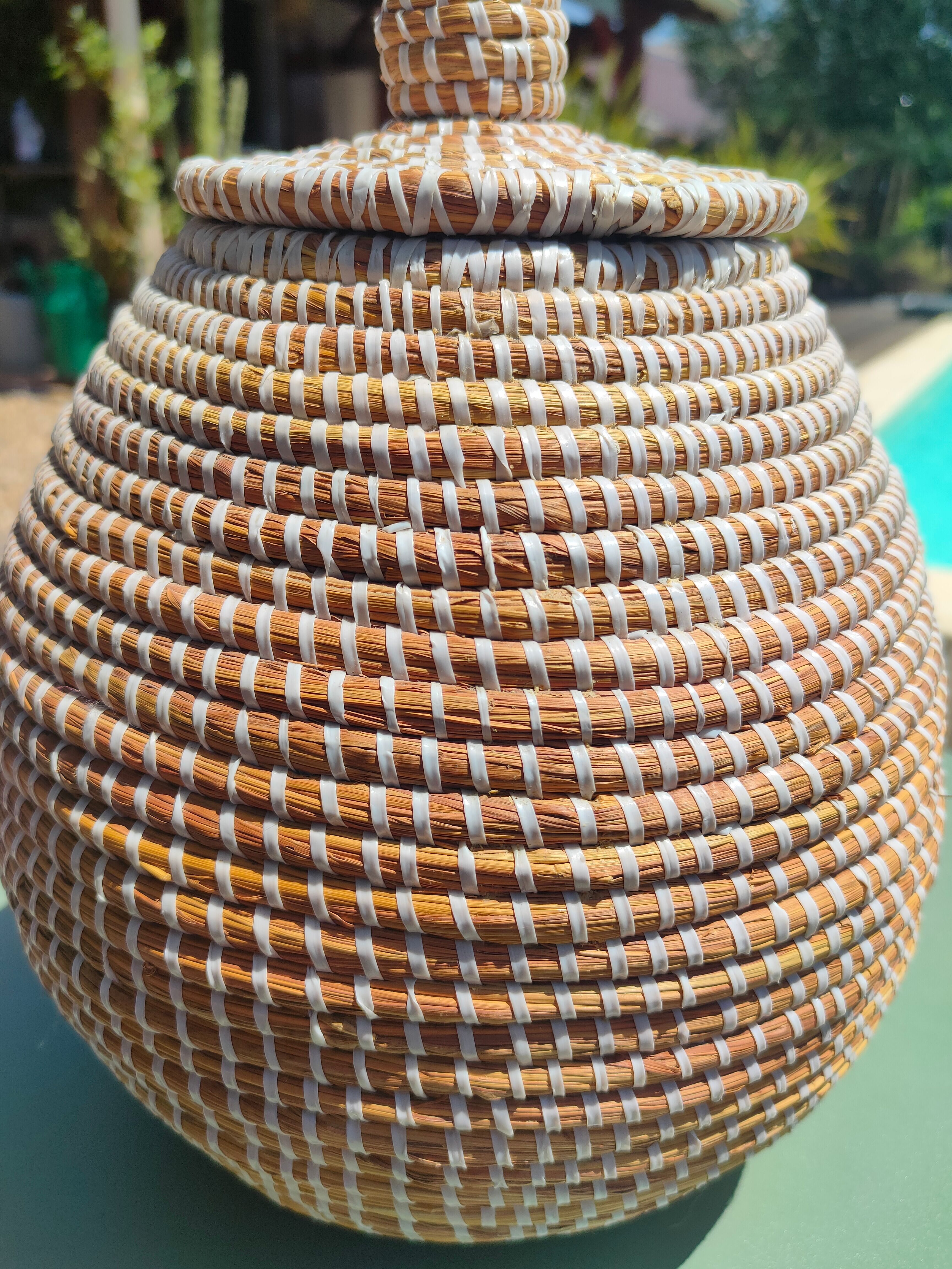 Basket with lid