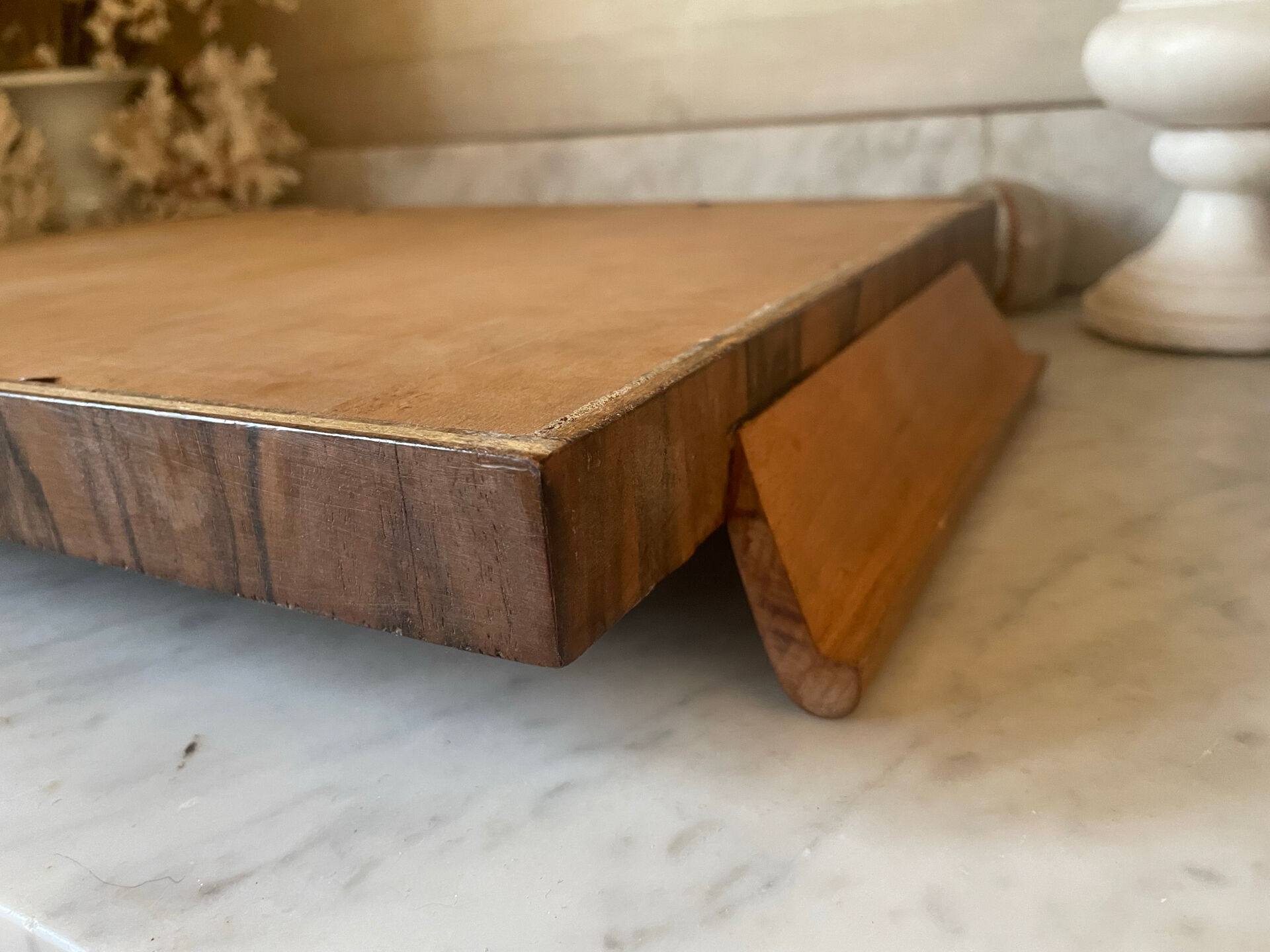 Art Deco service tray in precious wood under glass