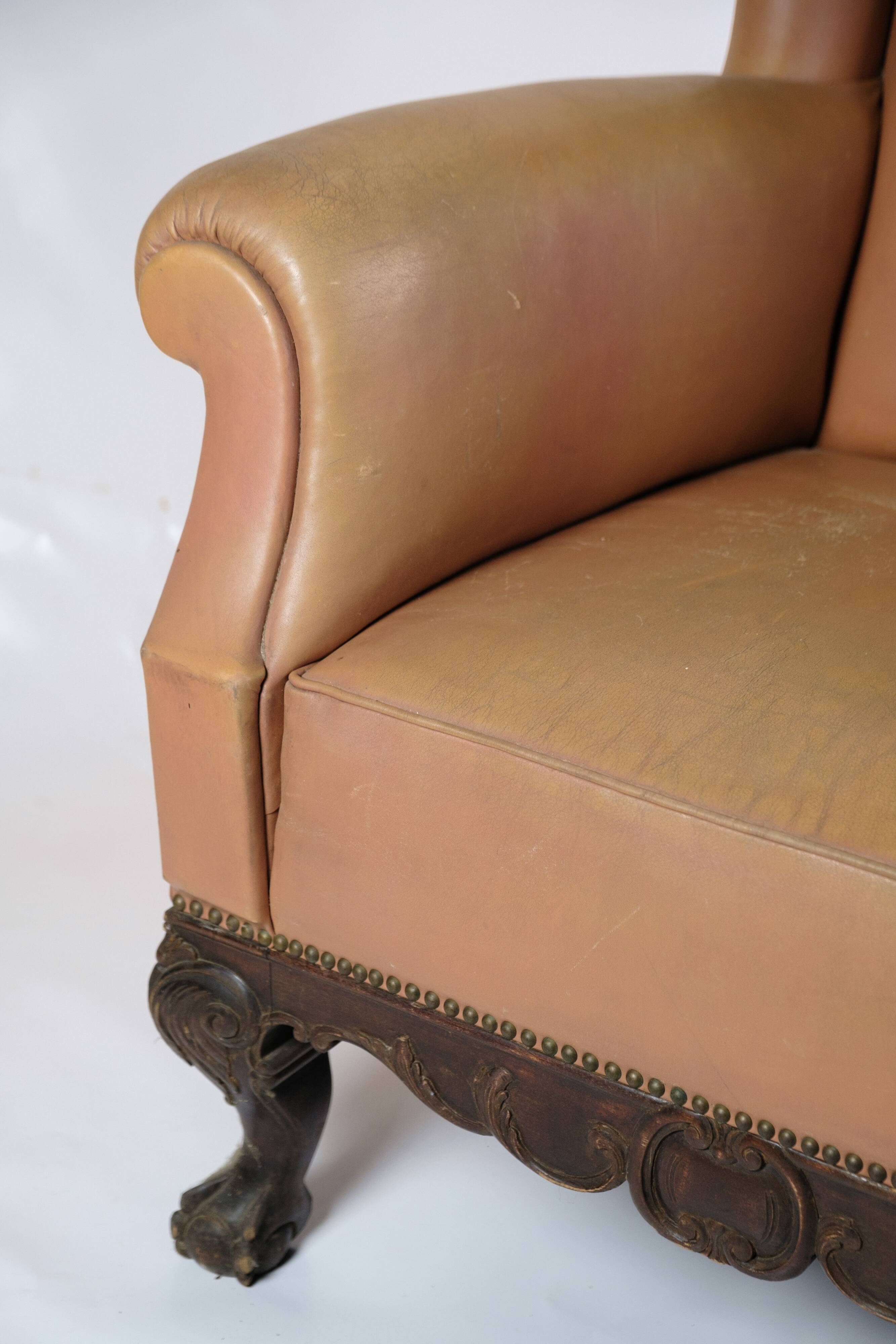 Chaise antique à haut rabat de style Chesterfield des années 1920