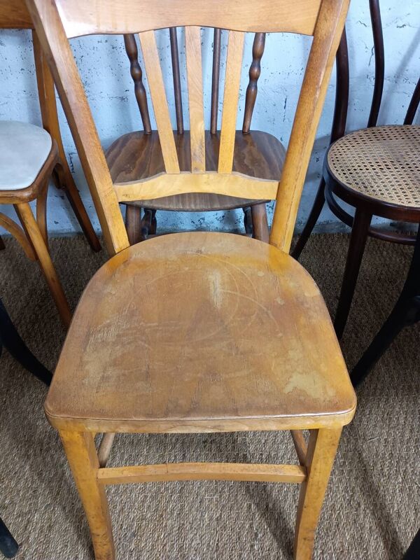 Ensemble de 8 chaises bistrot dépareillées vintage Baumann Lebrun
