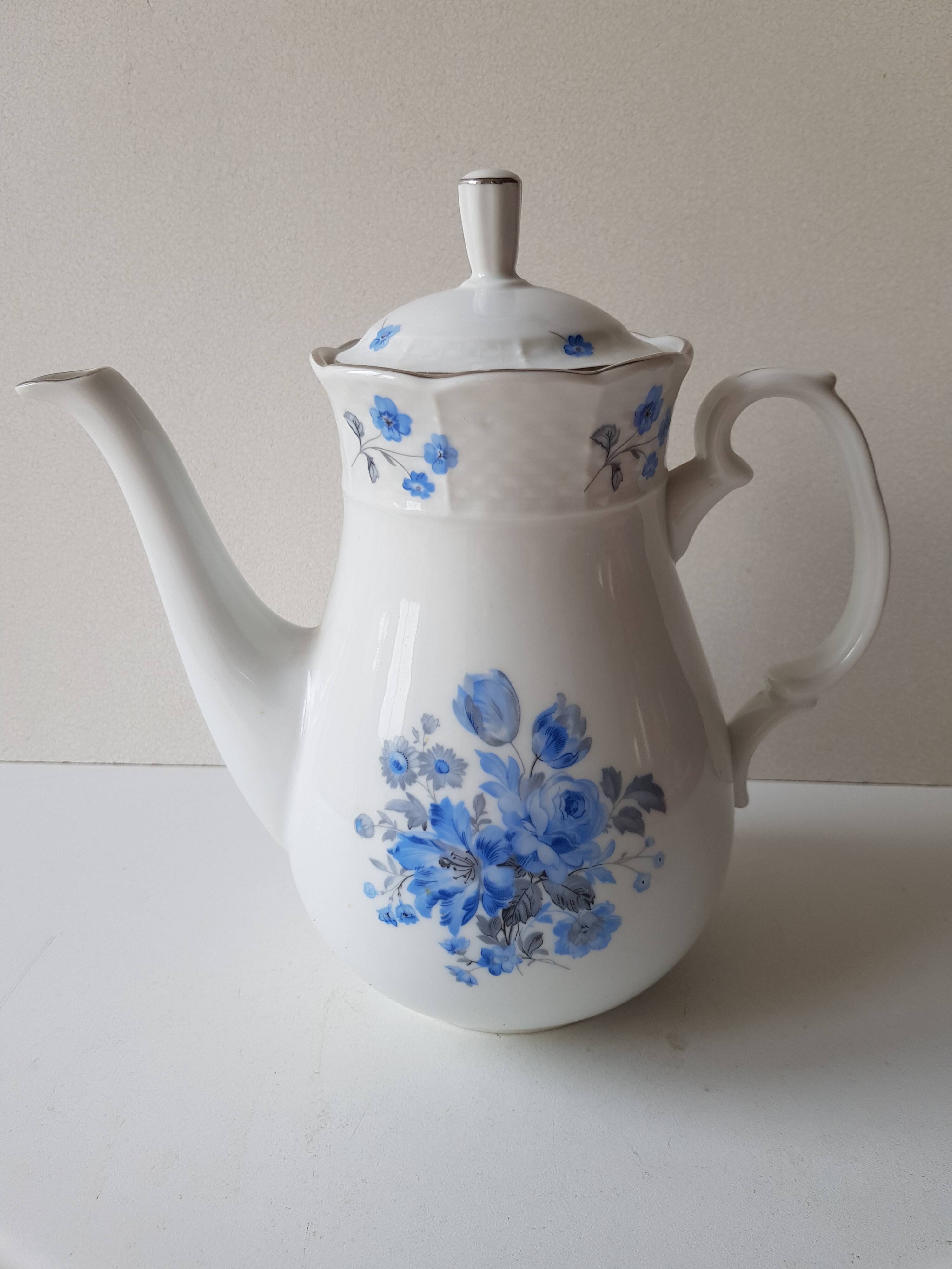 Blue floral teapot in fine bohemian porcelain signed TK Thun