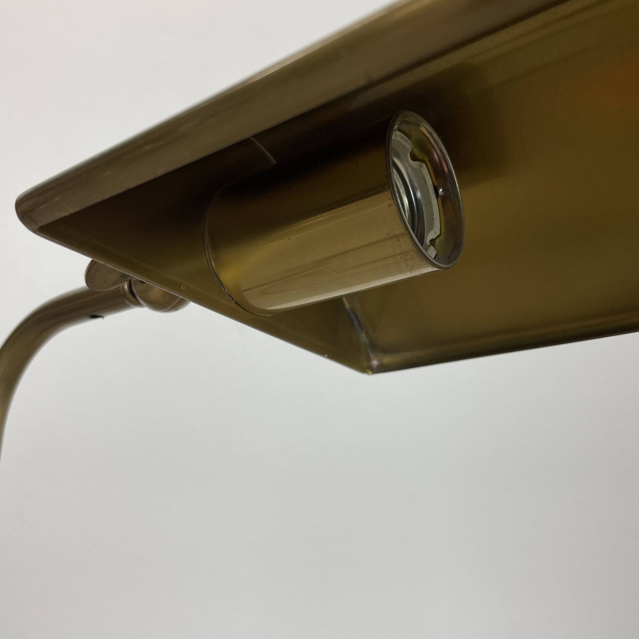 Lampe de table cubique moderniste en laiton et métal par Florian Schulz, Allemagne, années 1970