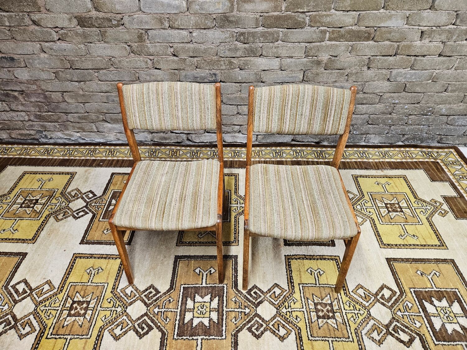 Paire de chaises scandinaves années 70