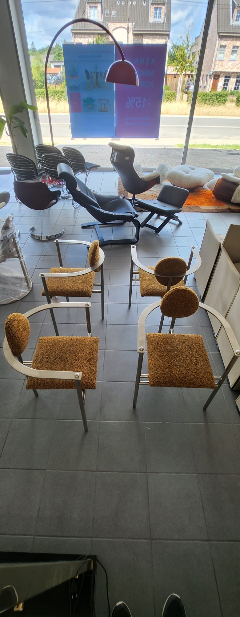 Set of 4 Belgo Chrom steel armchairs with bouclé