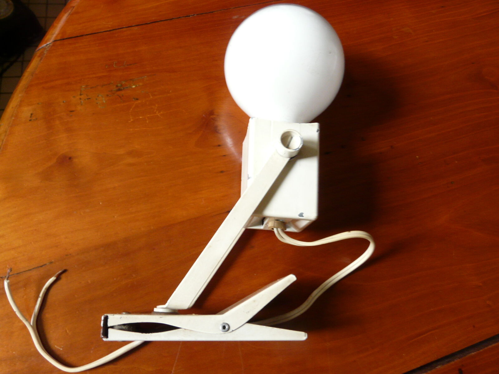 vintage spot lamp Lita clip with its bulb