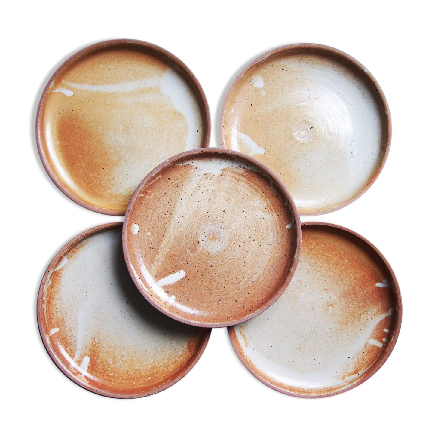 5 Enamelled sandstone sits