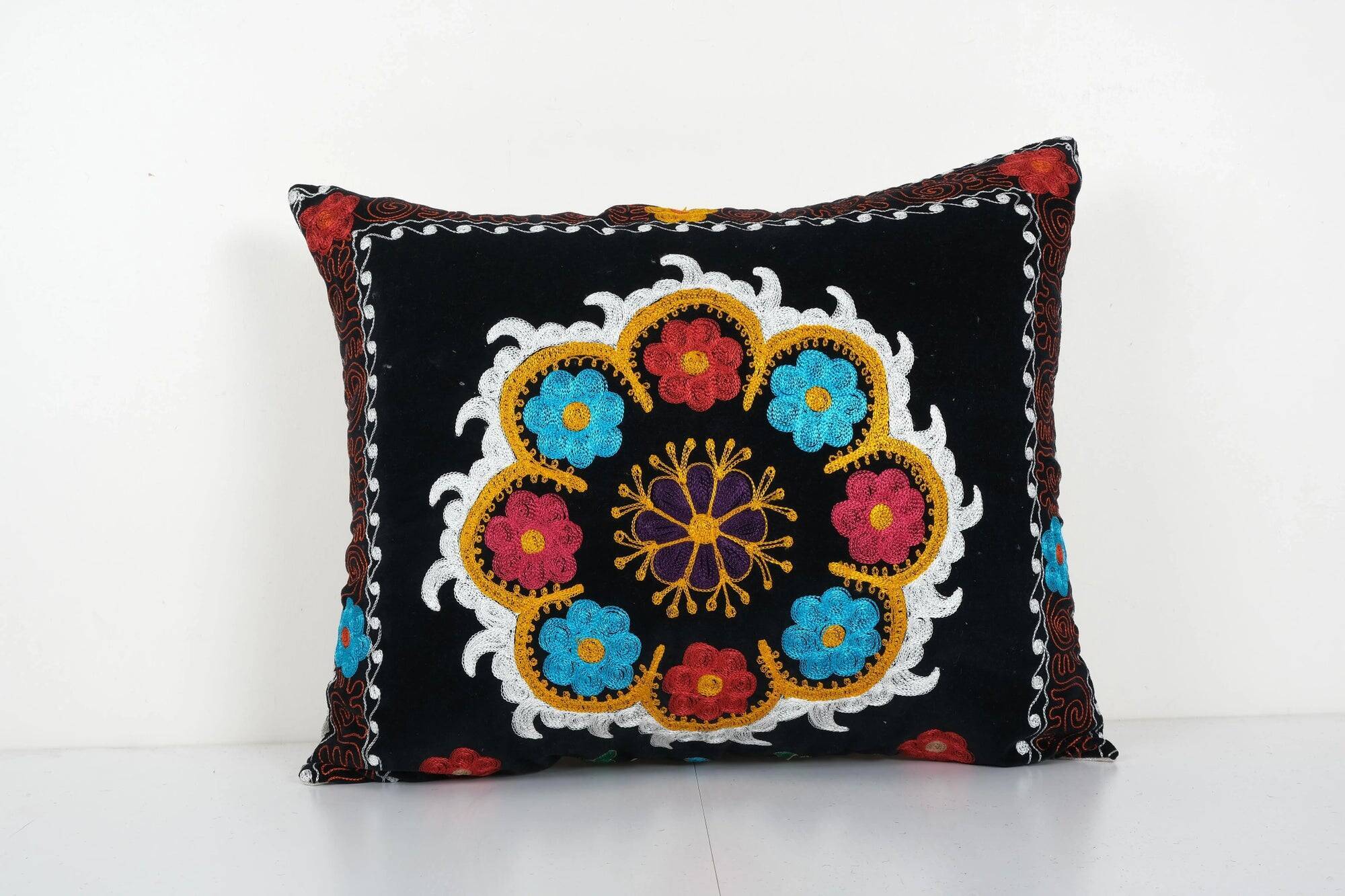 Vintage embroidered cushion cover 66x51 cm