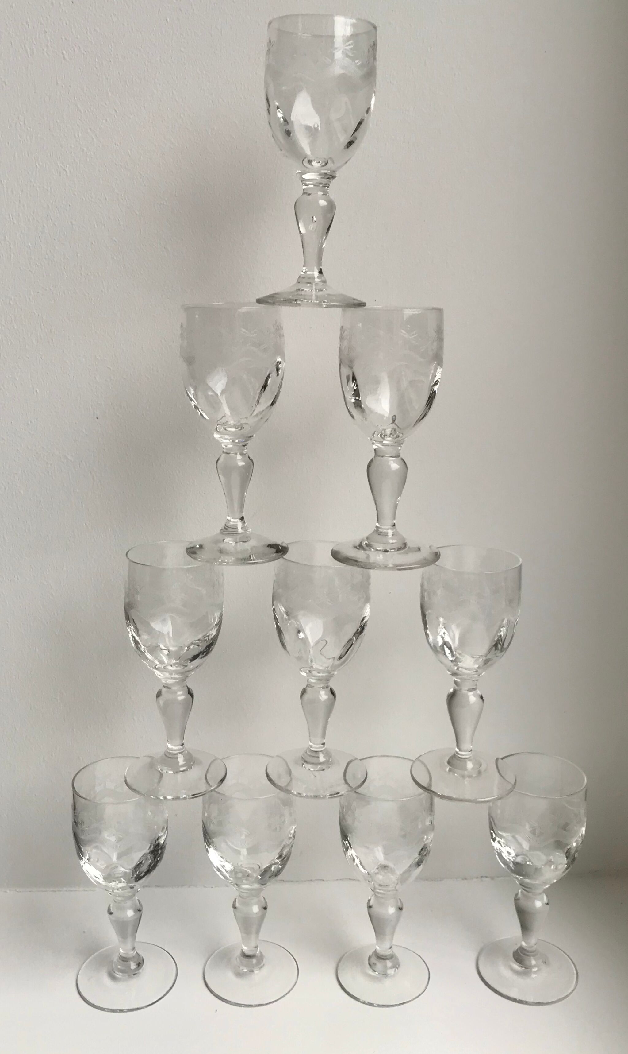 Set of 10 small glasses with feet / crystal liquor engraved 30s