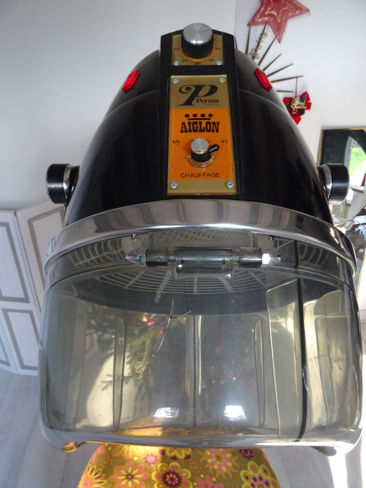 Barber's armchair 70