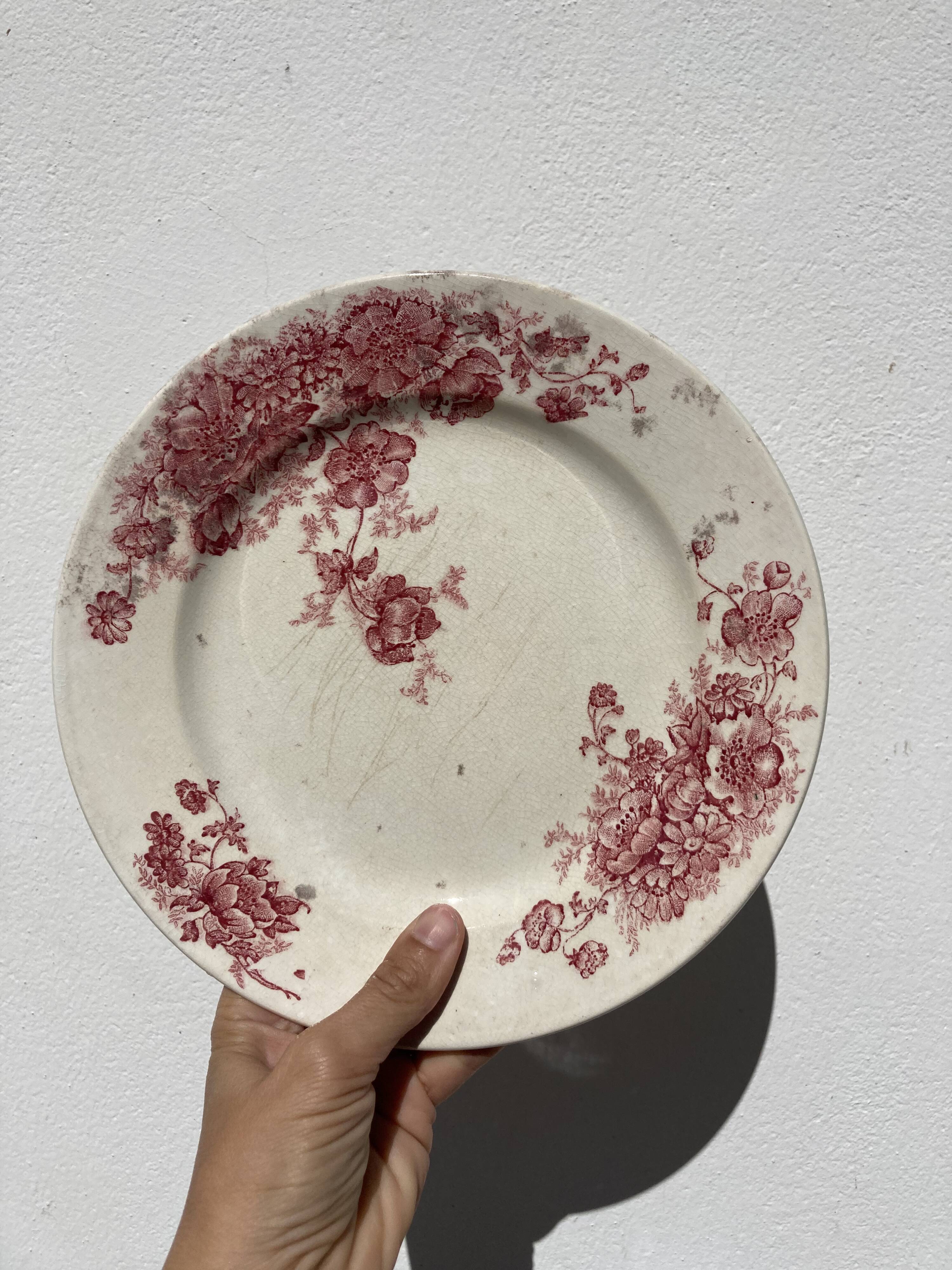 8 flat plates iron earth model Anémone by Bertrand Bordeaux