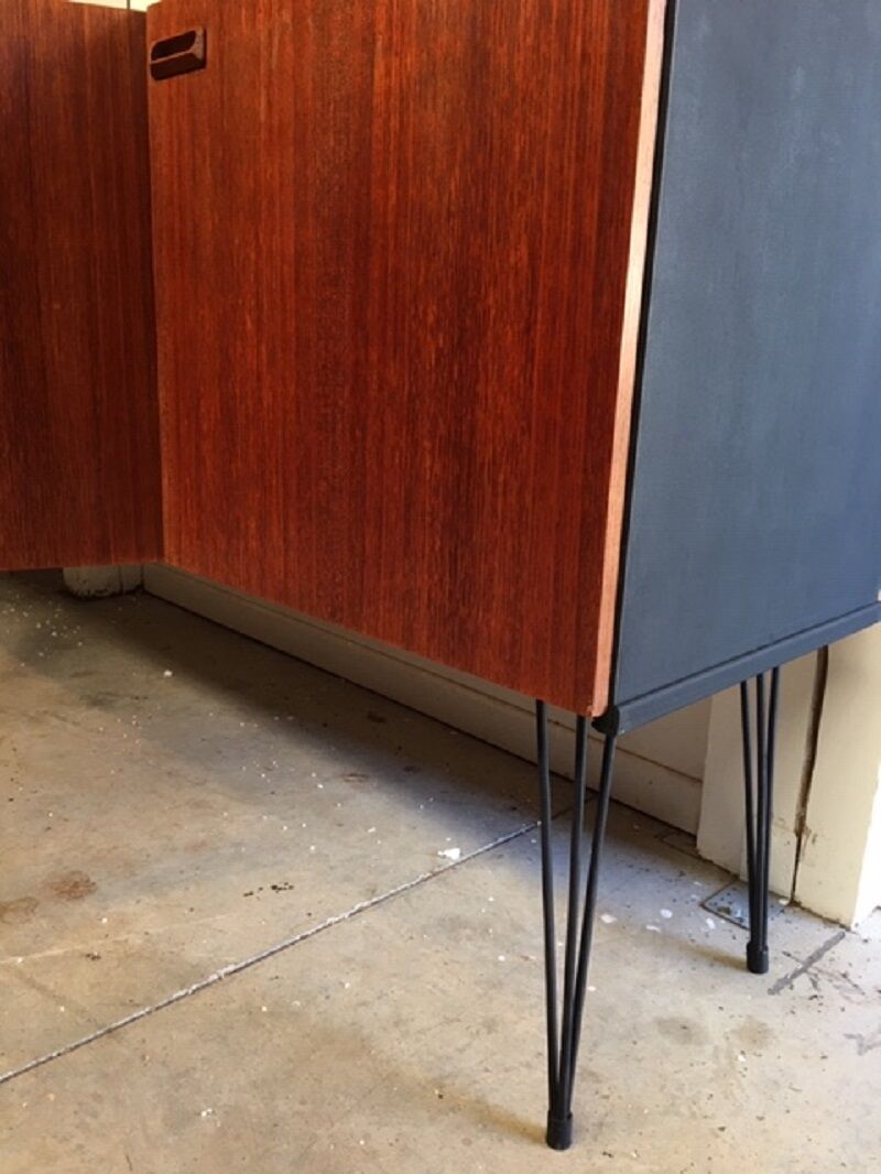 Scandinavian minimalist 4-door string 1960