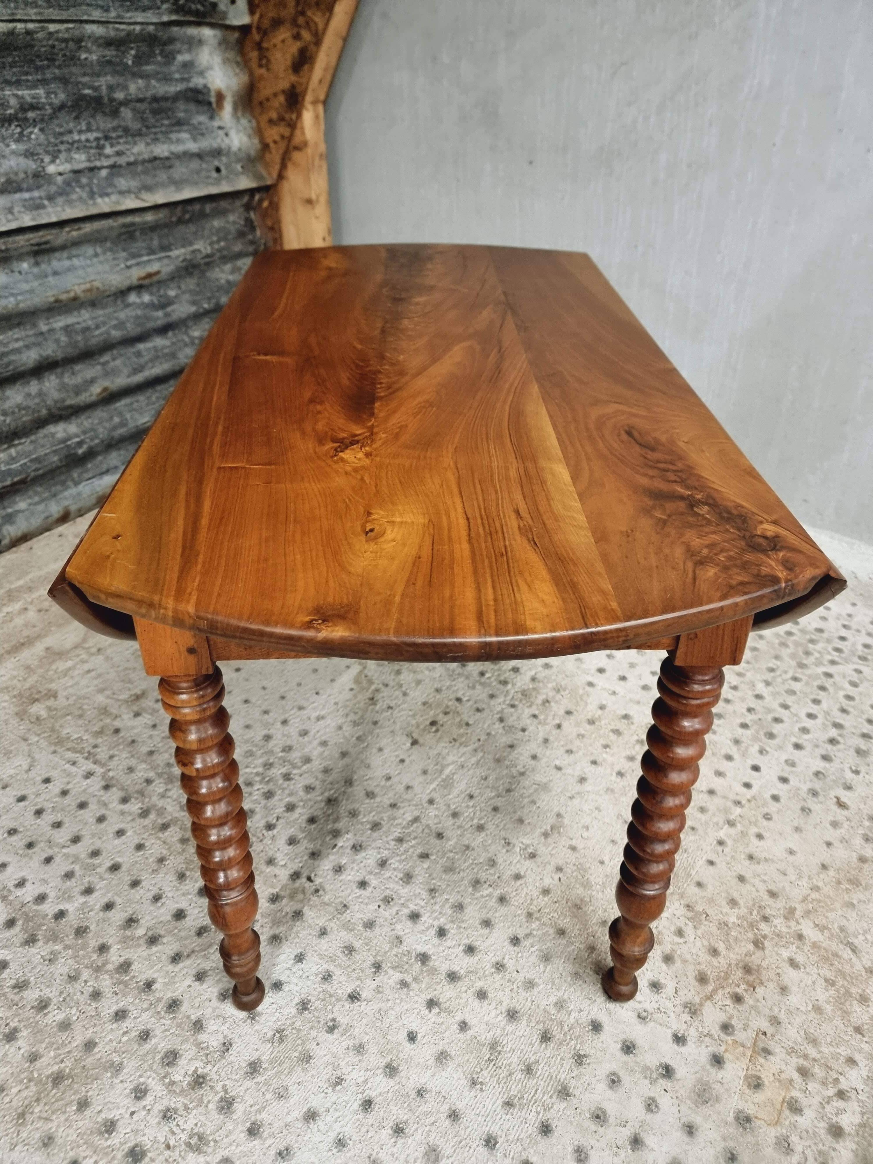 Antique round table drop-leaf table 125 cm walnut