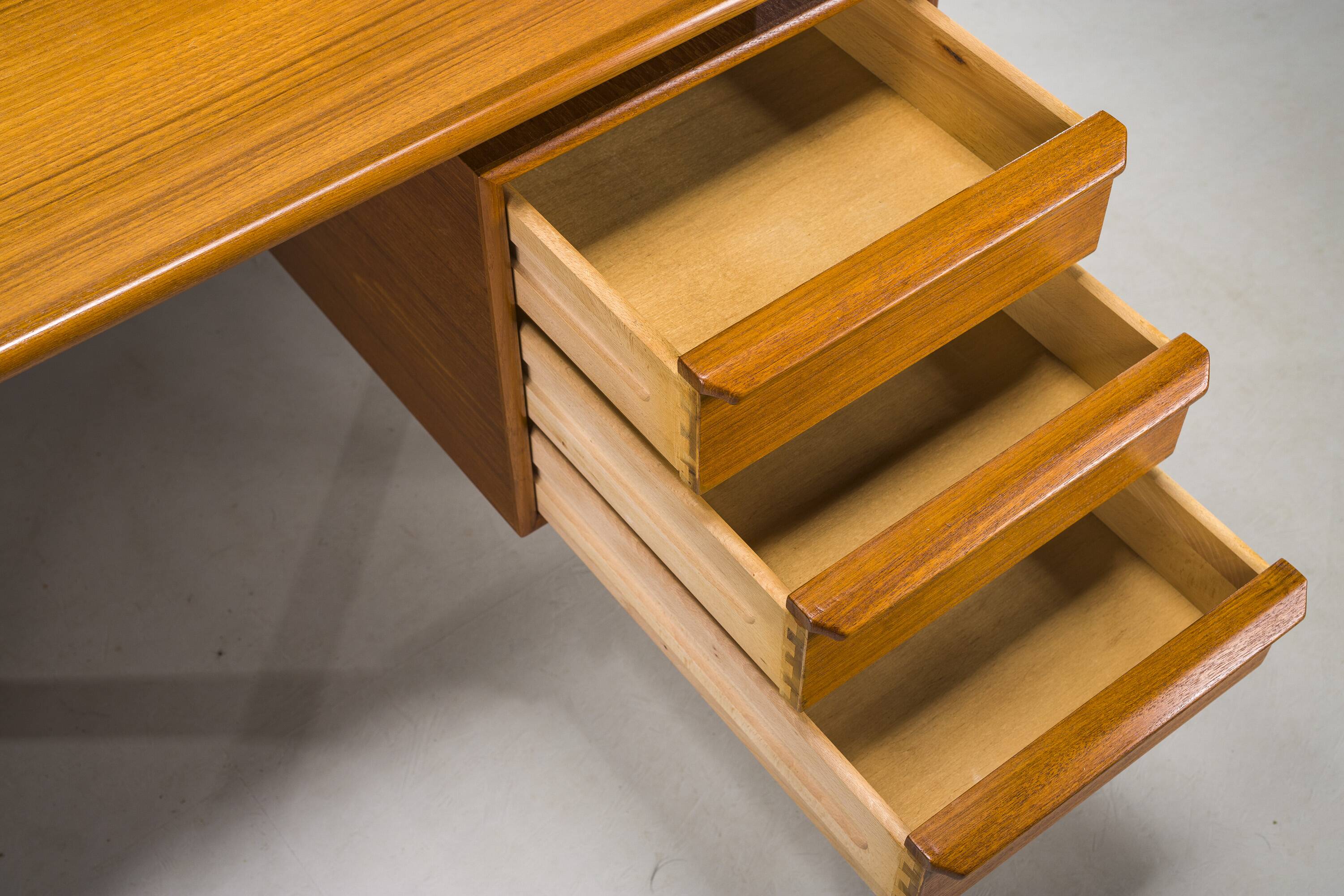 Mid-Century Teak Freestanding Desk from GV Møbler, 1970s