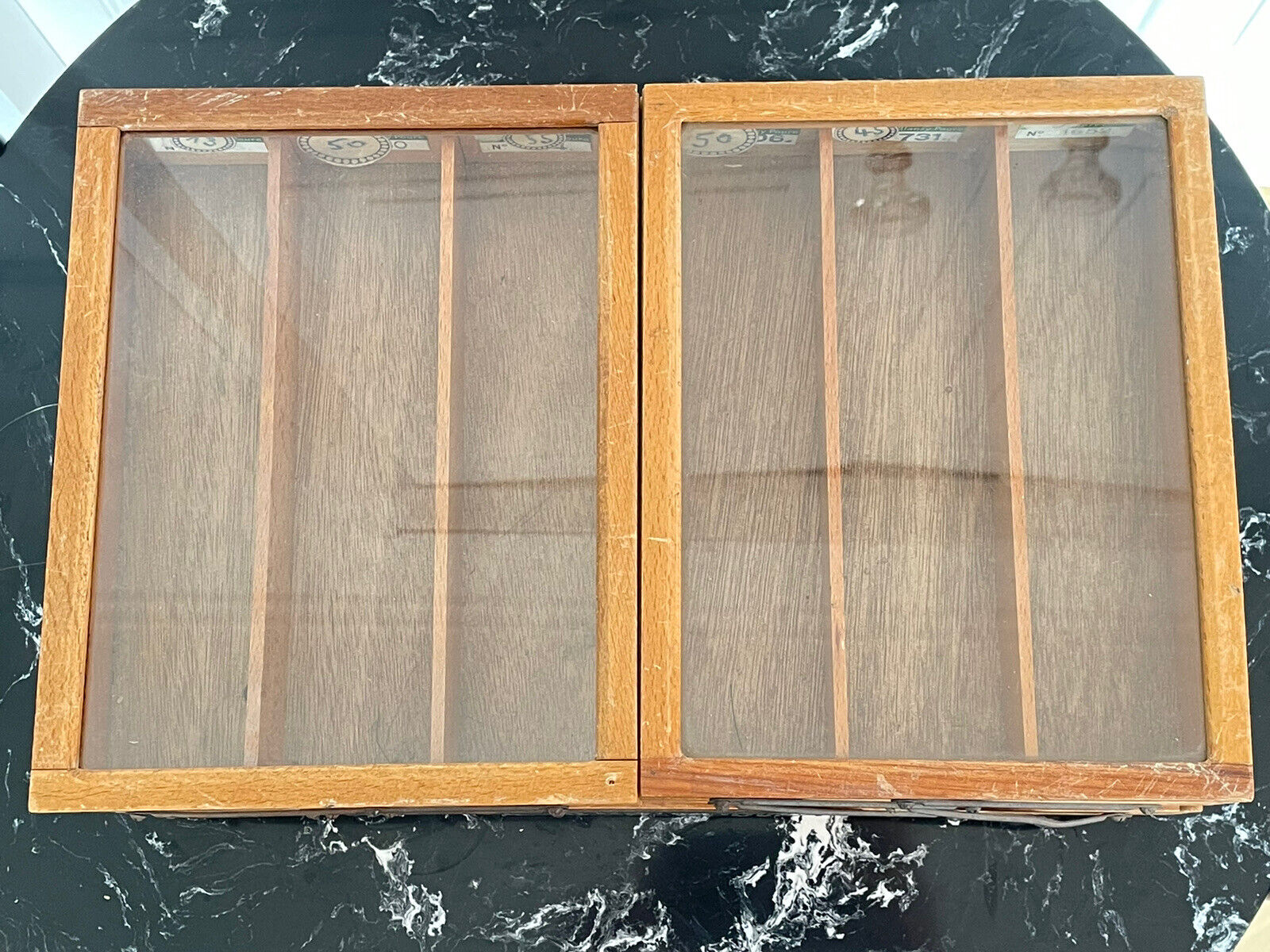 Pen display Gilbert & Blanzy Poure