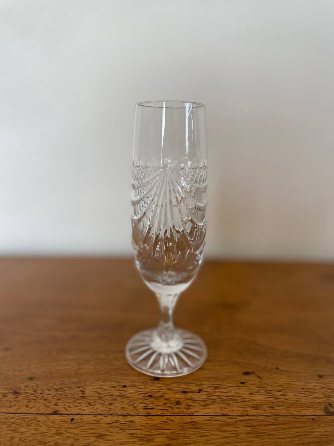 Hand-cut crystal glass and carafe set