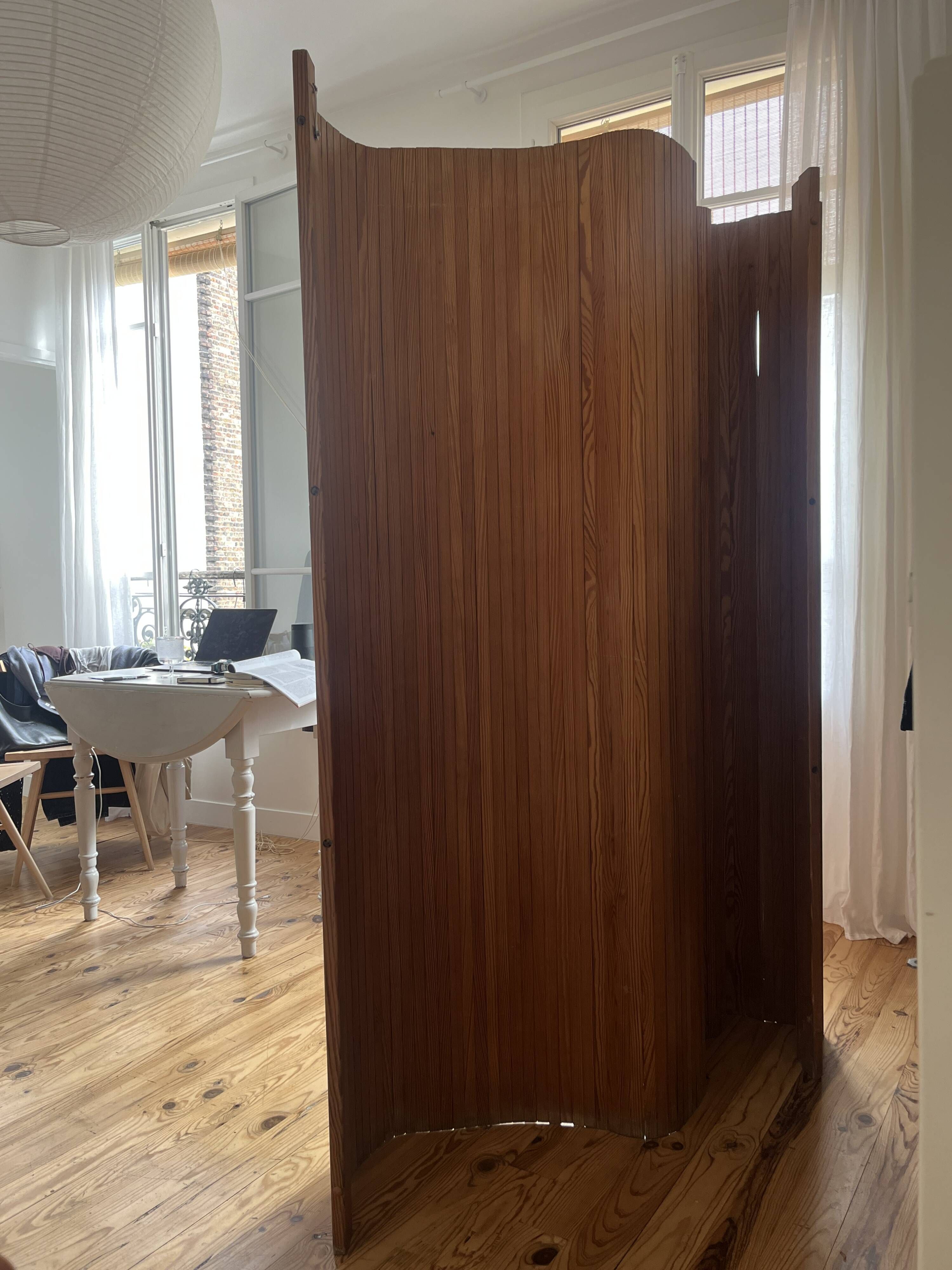 Wooden screen