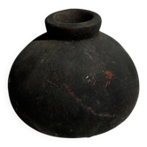 Minuscule black round pot in Indonesian terracotta H7 D7