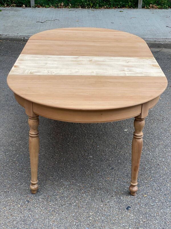Table à manger ronde Louis Philippe décapée en merisier massif brut 2 rallo