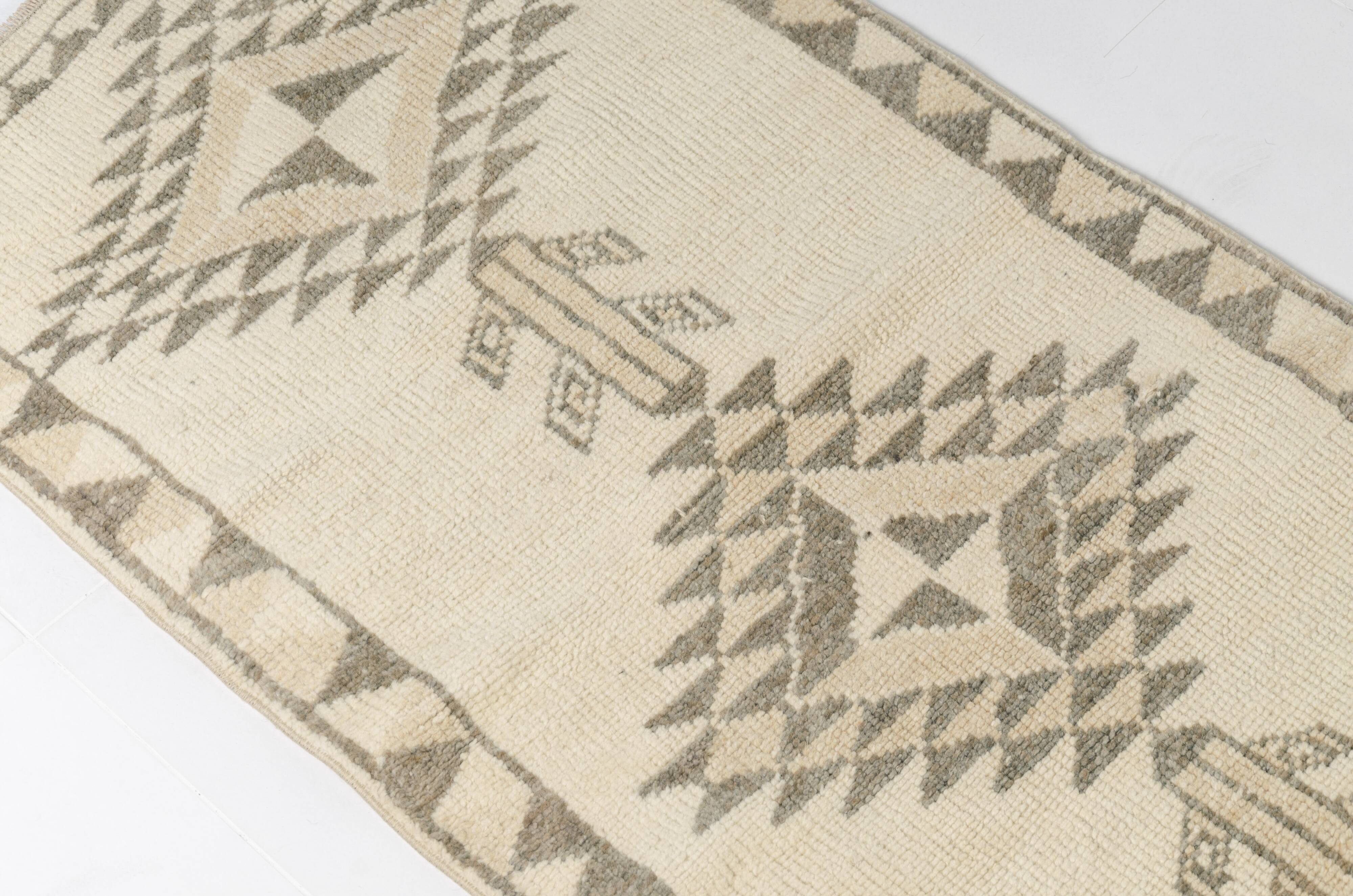 Oushak Anatolian White Carrpet
