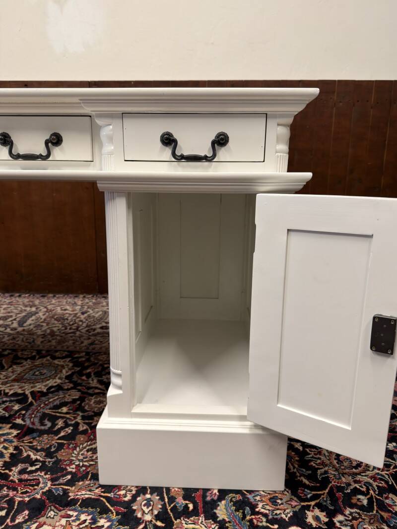 Classic English White Chesterfield Desk