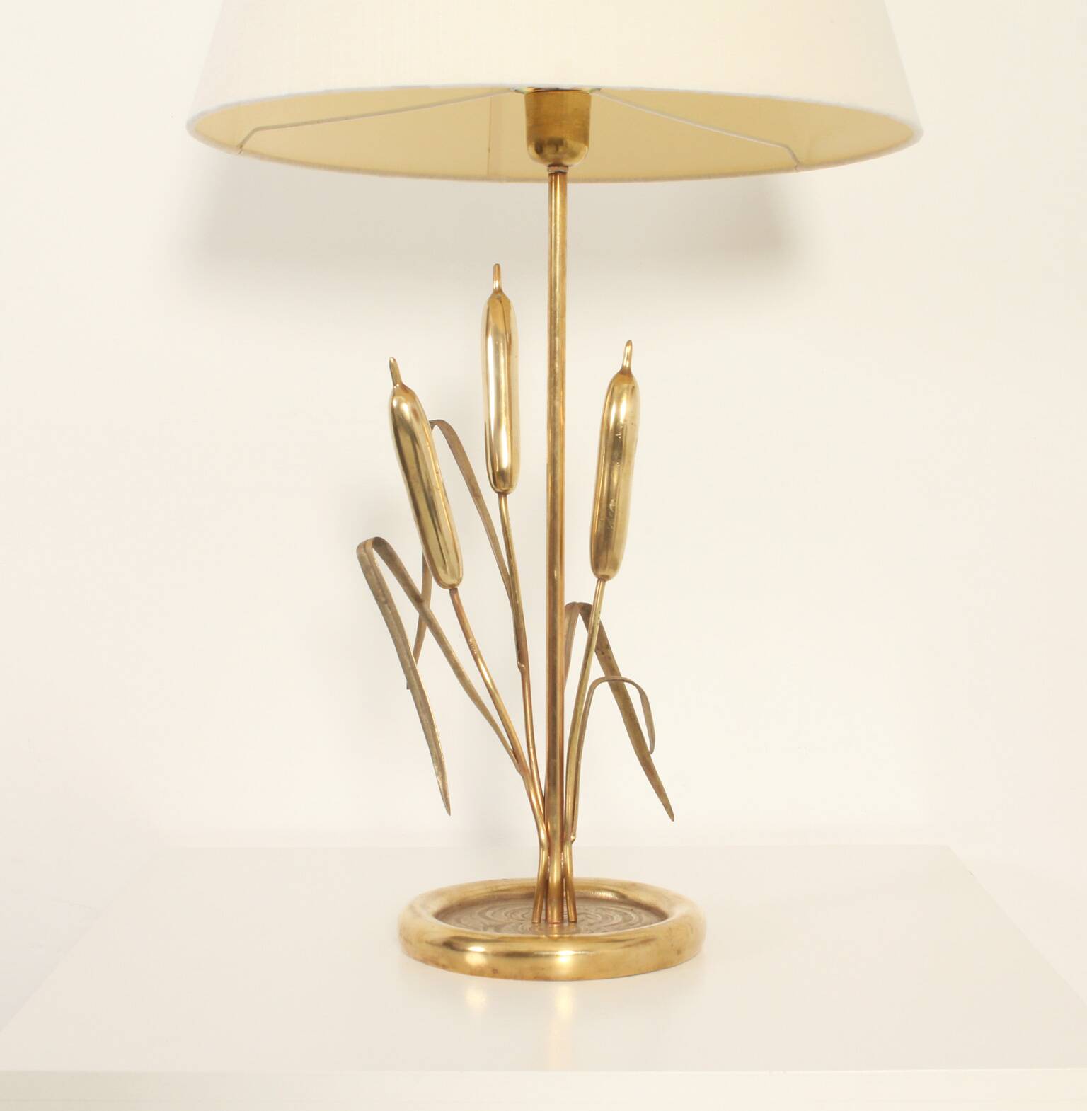 Brass table lamp adorned with wheat ears, 1970s, Italy.