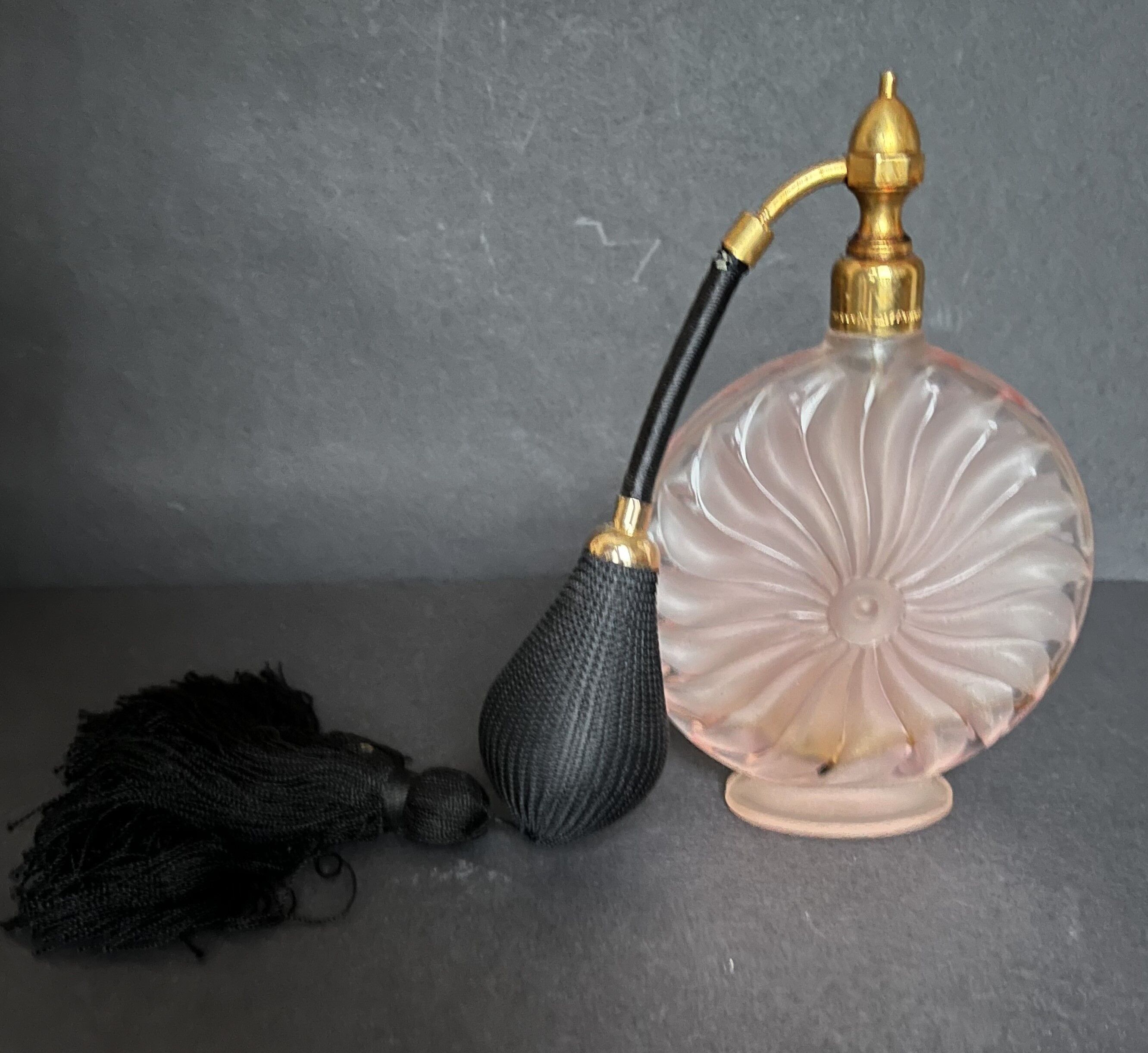 Perfume vaporizer