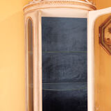 Venetian 1950s showcase