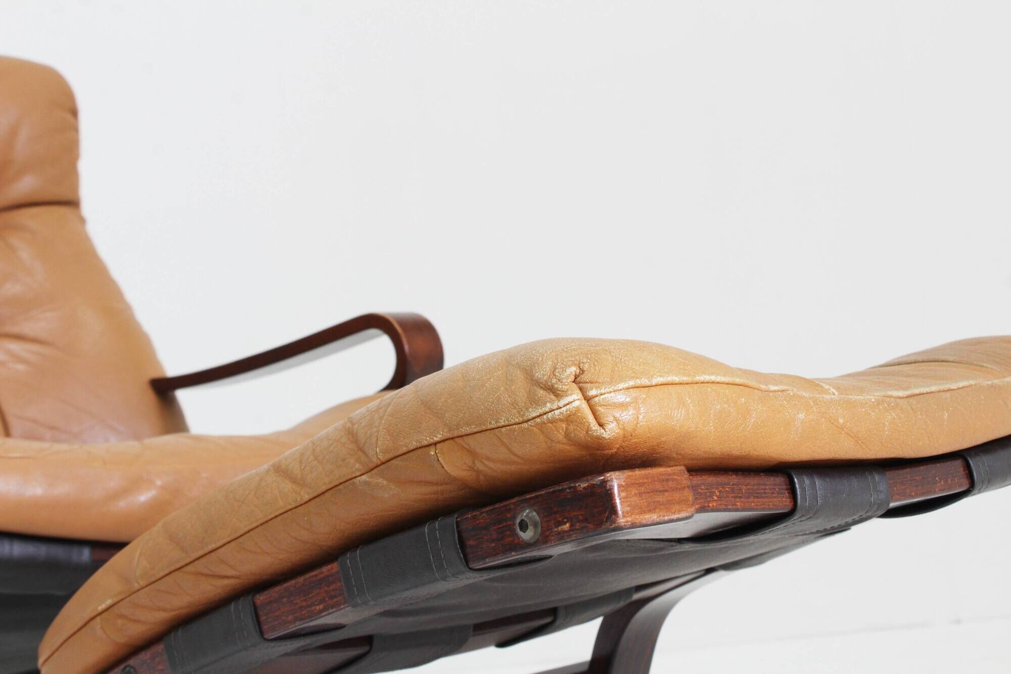 Vintage Kengu lounge armchair designed by Erda & Nordahl Solheim
