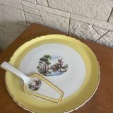 Pie tray and its small earthenware scoop Windmill