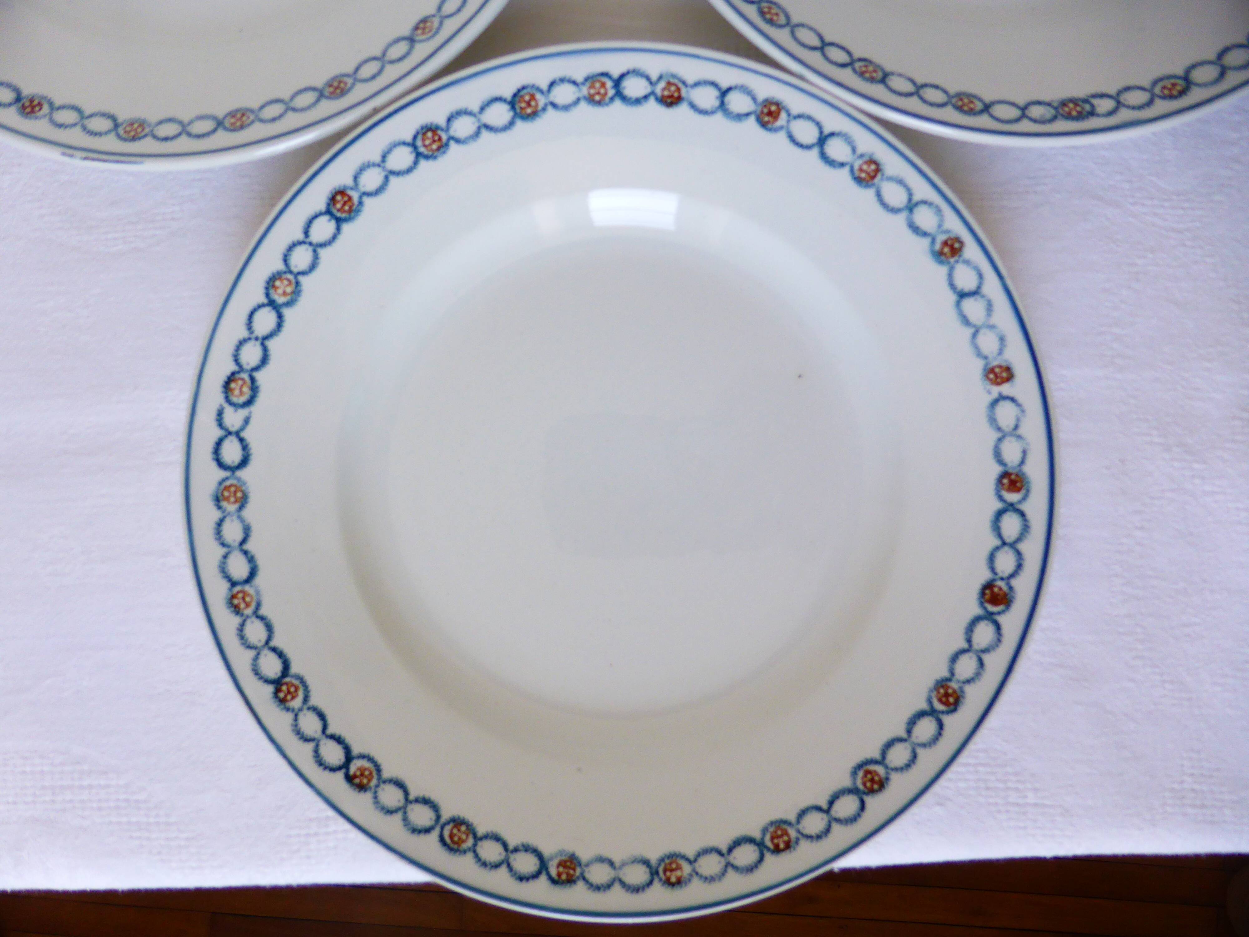 Set of 3 flat plates from Longwy model Florea 210640