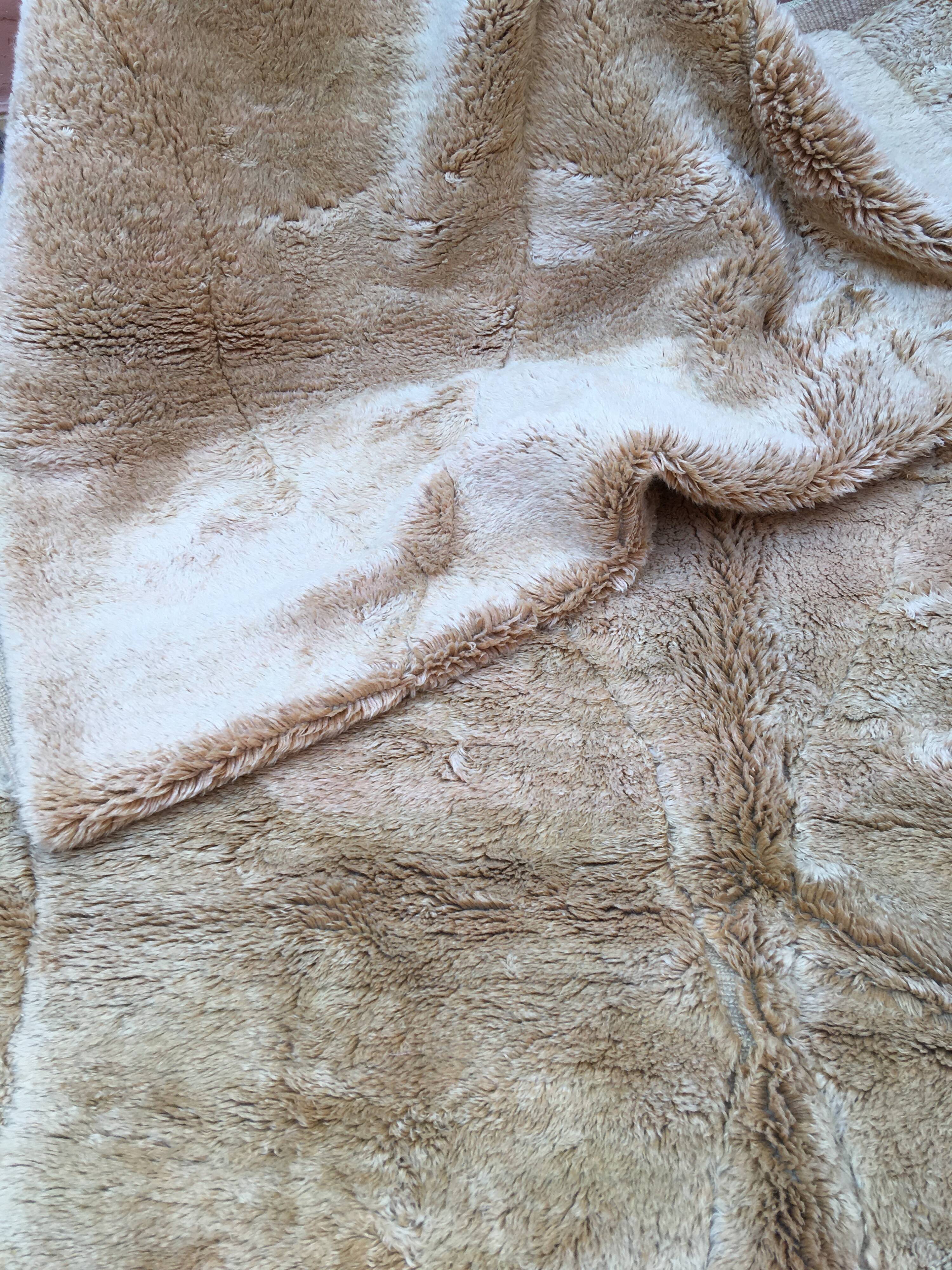 Mrirt rug 300 x 200 cm