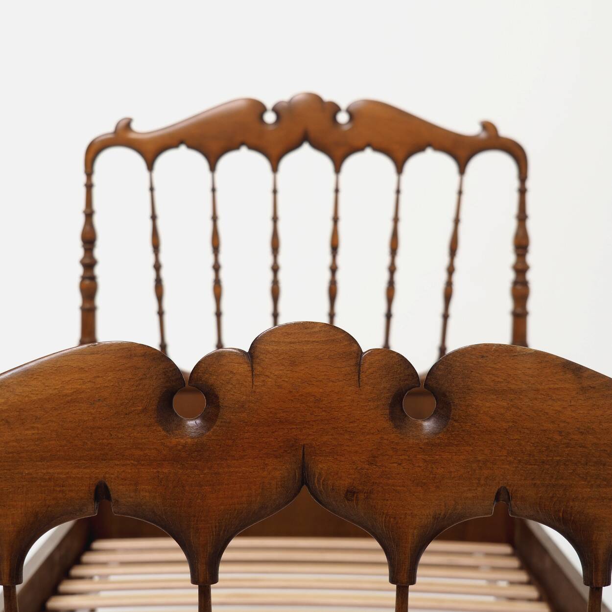 Italian Classic Chiavari Bed in Pine, 1/2