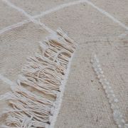 Tapis beige et blanc fait main en pure laine 65x144cm
