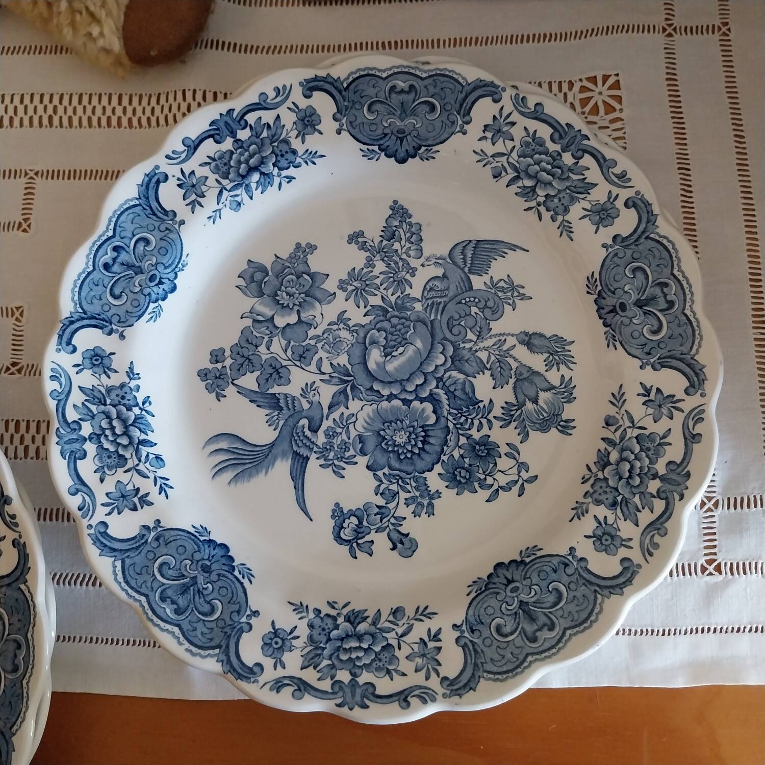 English dinner plates Ridgway of staffordshire Windsor