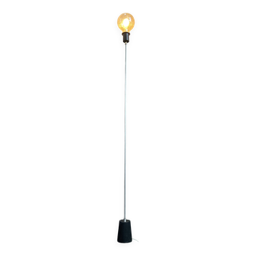 Lampadaire minimaliste en fonte et métal chromé
