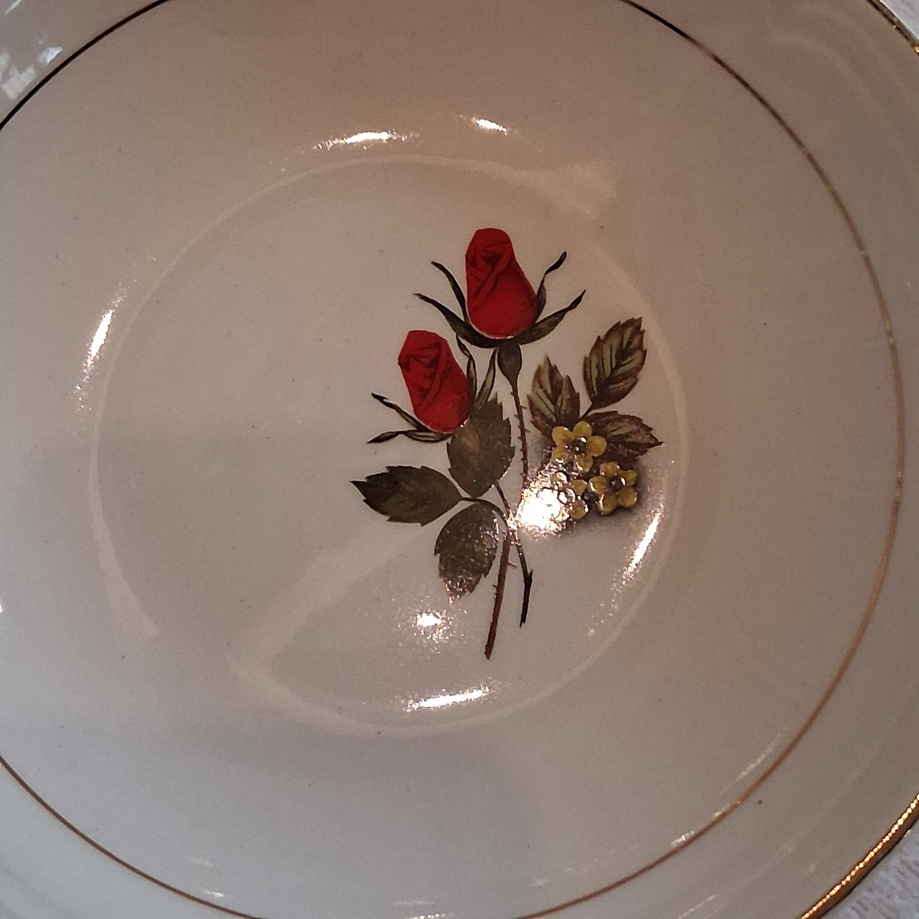 2 bowls/bread plates from Moulin des Loups model "Carmen" in