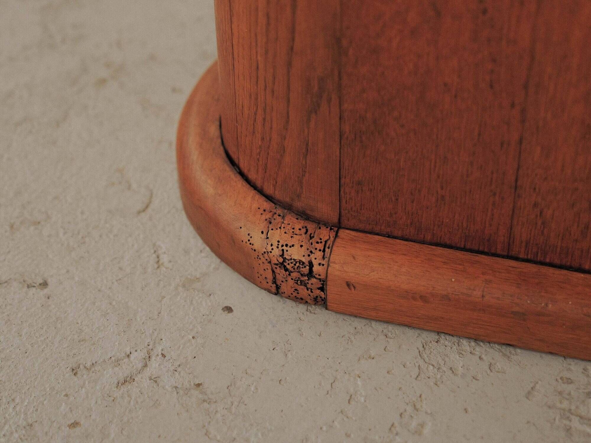 Art Deco table in oak and walnut with marquetry decoration, circa 1940.