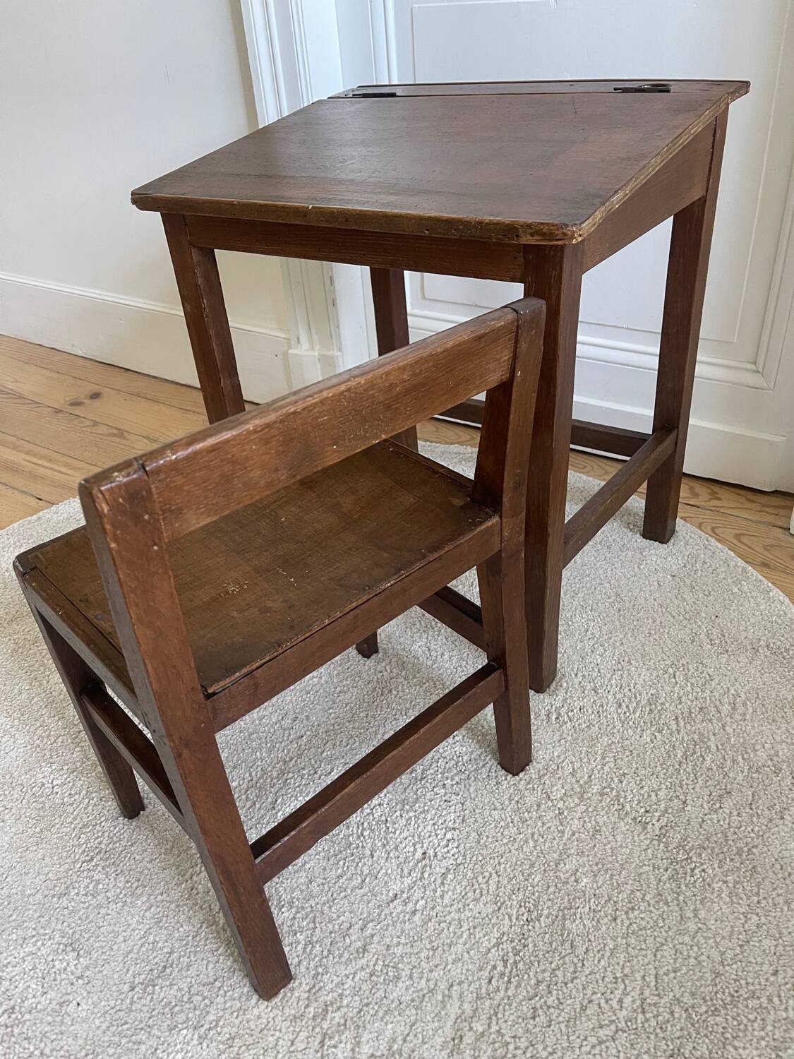 School desk and chair from the 1940s/50s.