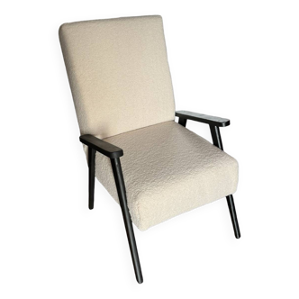 Fauteuil style scandinave pieds compas vintage en tissu bouclette et bois