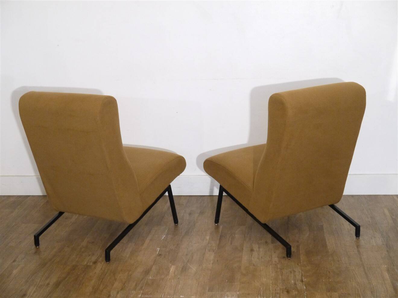 Paire de fauteuils Pierre guariche 1960