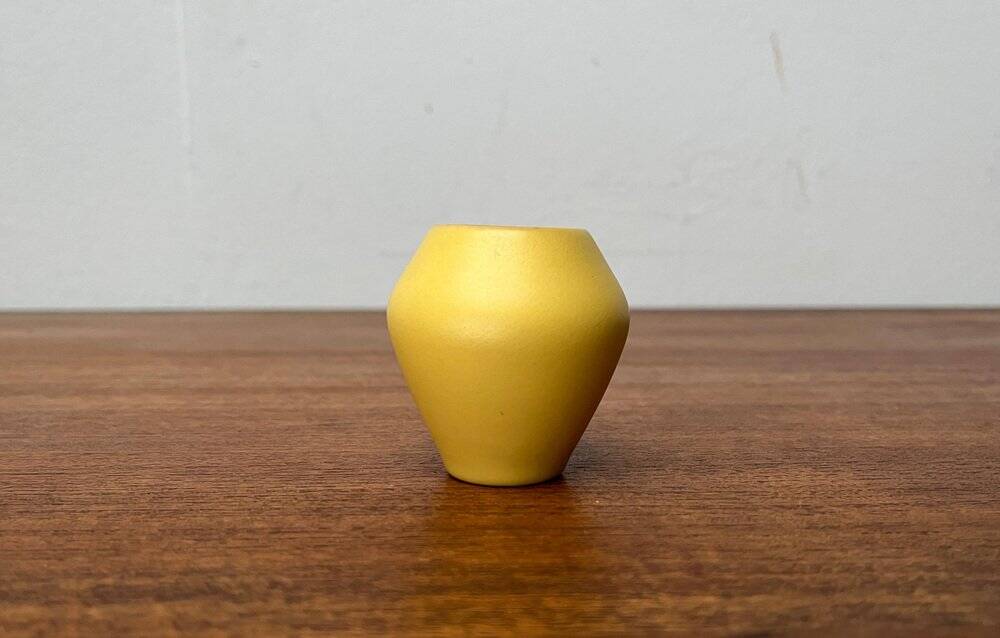 Small minimalist workshop pottery from mid-century in yellow by Bückeburg Keramik, 1960s.