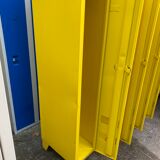 Metal dressing closet 4 lockers in one yellow block La Poste