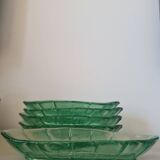 Ensemble de 5 petits plats en verre
pressé vert - Style Art Déco / Vin