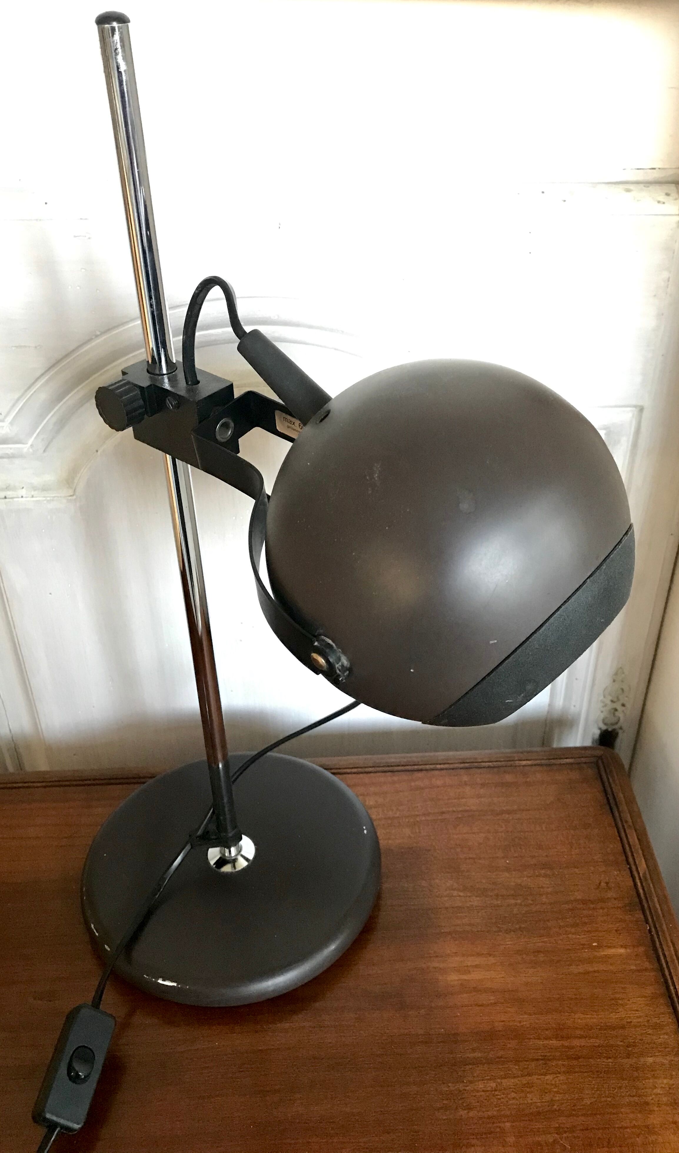 Vintage eyeball lamp