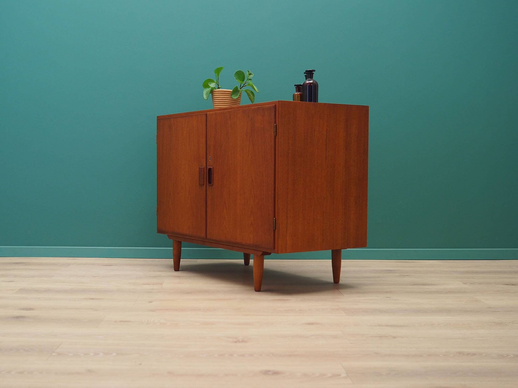Teak cabinet, Danish design, 1960s, designer: Børge Mogensen, manufacturer: Søborg Møbler