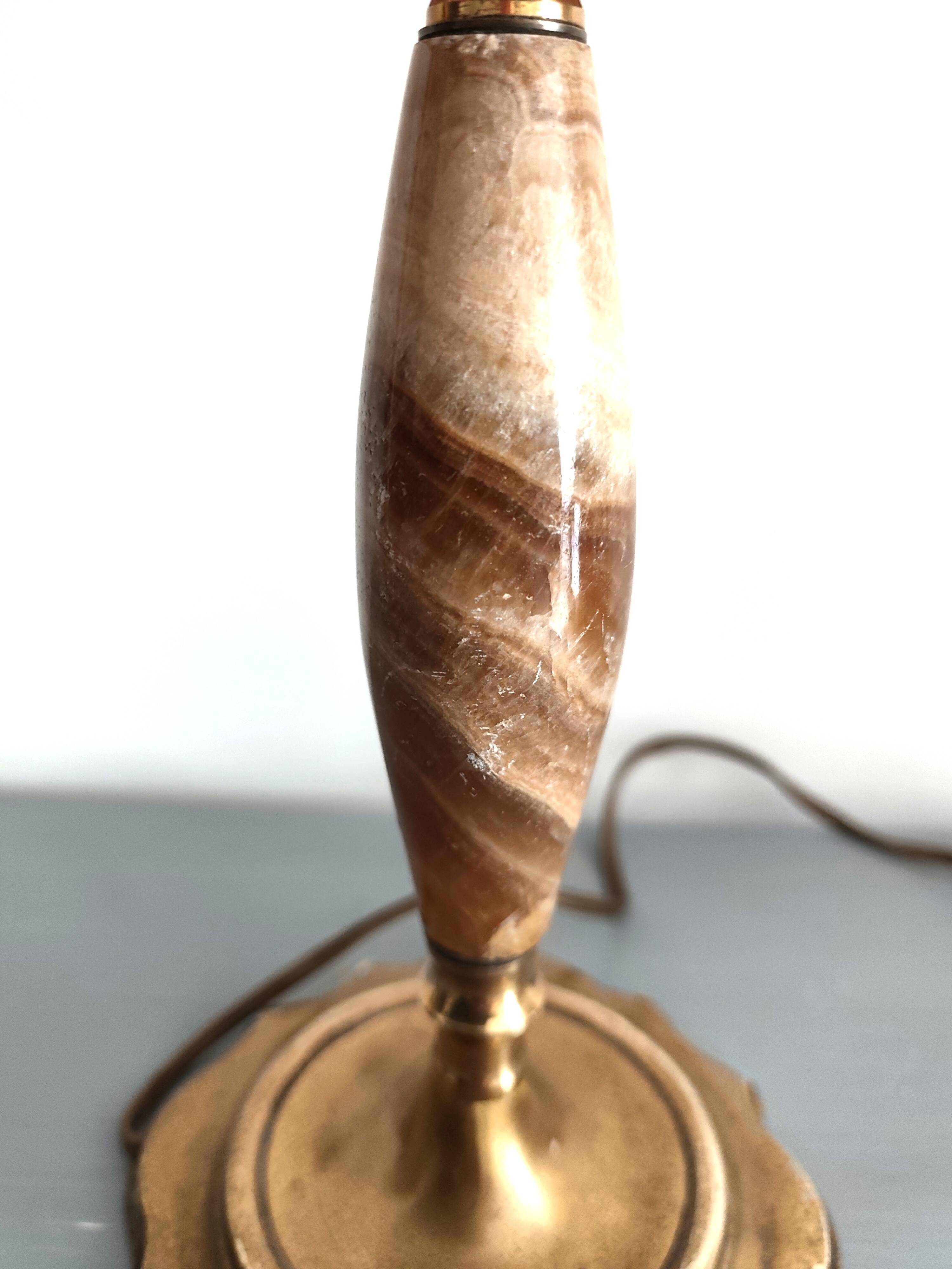 Art Nouveau lamp in alabaster and gilded metal